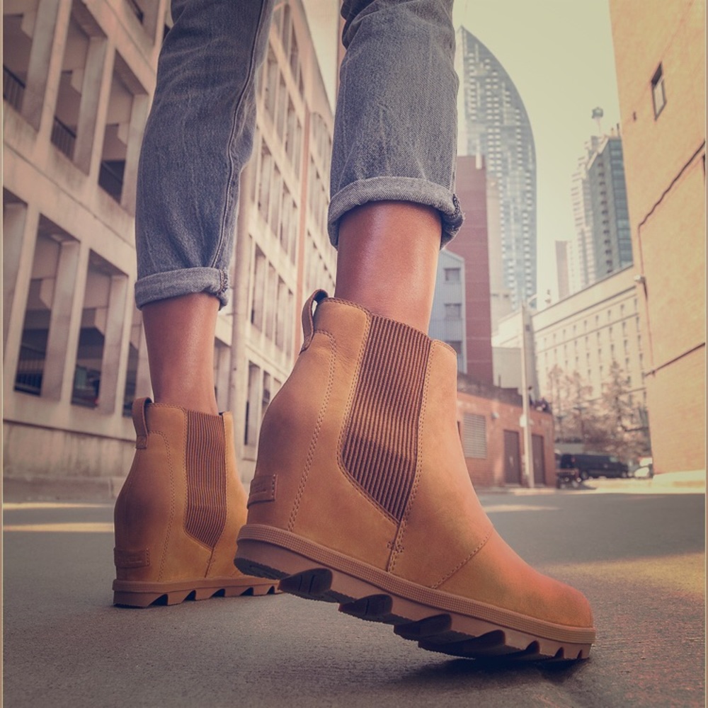 SOREL Joan of Arctic Wedge II Chelsea booties
